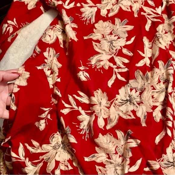 Cotton Candy Tunic Top Large Red Taupe Floral 100% Rayon Keyhole Flowy Boho - Picture 10 of 16